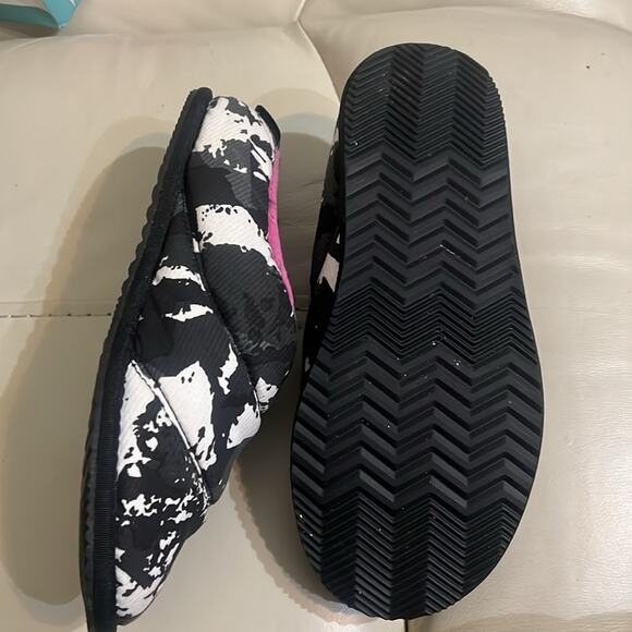 SOREL GO BODEGA RUN INDOOR OUTDOOR SLIPPERS SIZE 6 - Picture 3 of 7